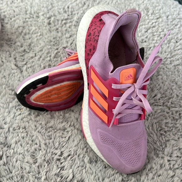 adidas Ultraboost 22 "Breast Cancer Awareness" sneakers - Picture 7 of 7